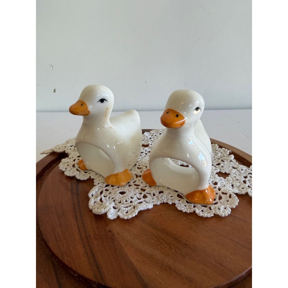 Vintage Ceramic Duck Napkin Rings Set of 2 White Orange Farmhouse cottage Decor